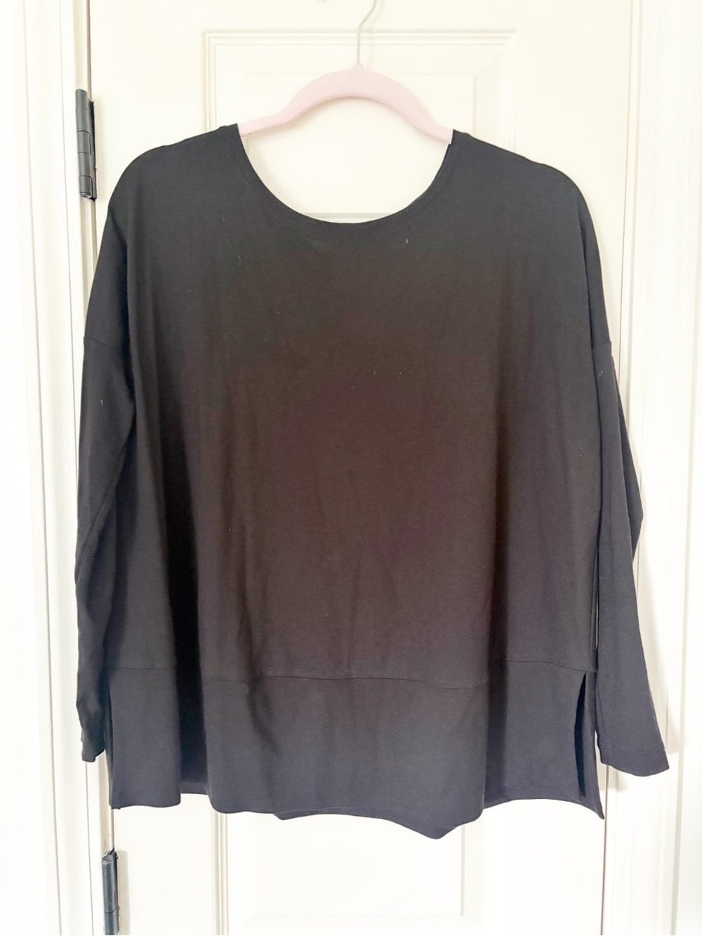 XS • Black Relaxed Long-Sleeve Women's Top LOFT